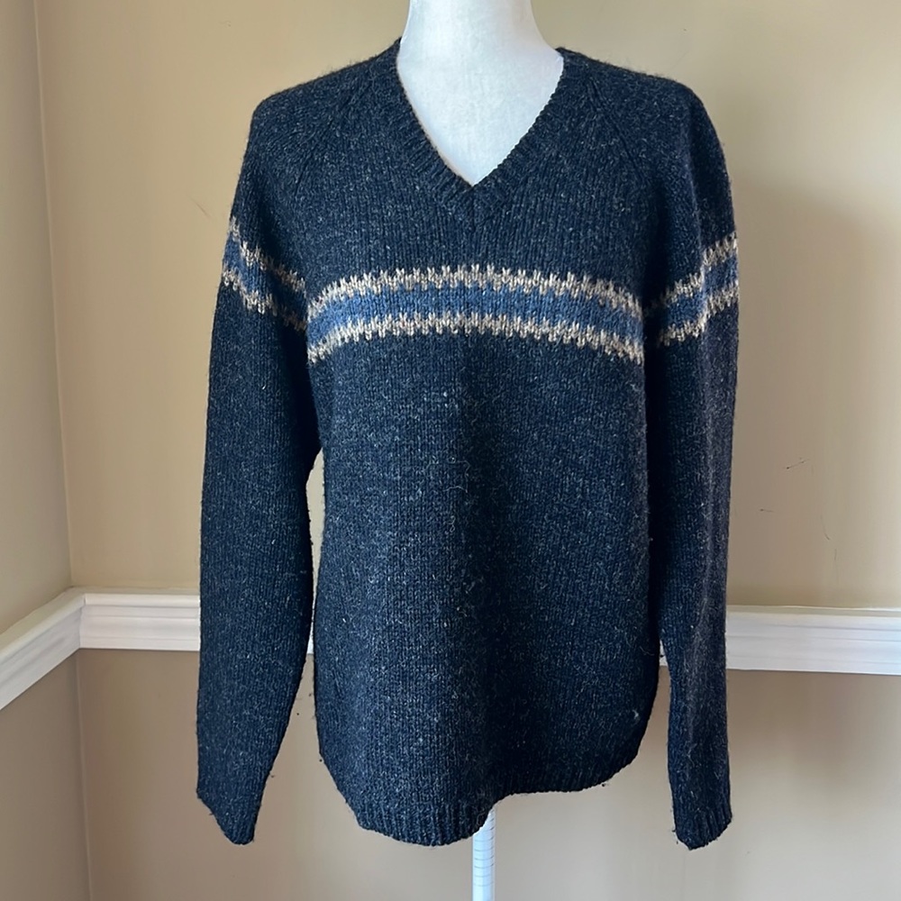 Vintage Abercrombie and Fitch Wool V Neck with Stripe Across Chest Size Medium